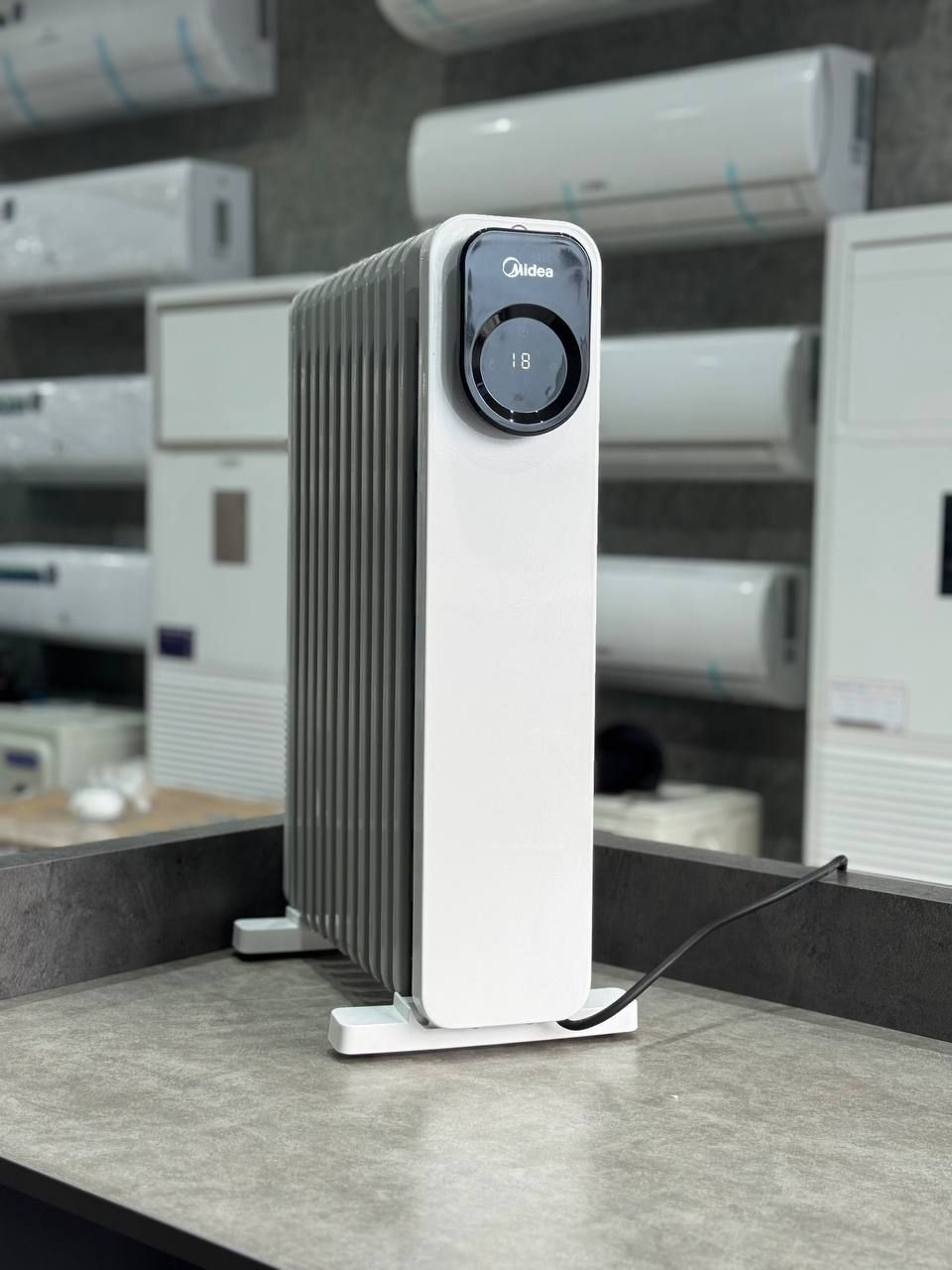 توضیحات محصول شوفاژ برقی میدیا مدل MHO231R11BPW در تاج شاپینگ