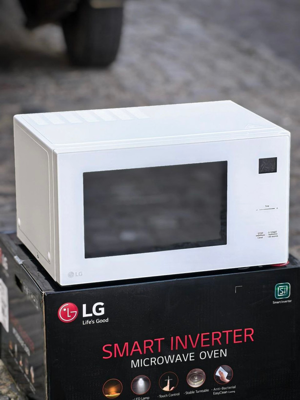 مایکروویو ال جی مدل MH8295 ظرفیت ۴۲ لیتر